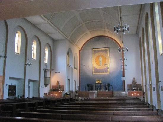 Katholische Kirche St. Hildegard und St. Johannes der Täufer-吕德斯海姆必去景点