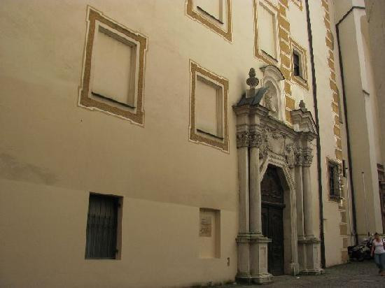 Alte Bischofliche Residenz (Old Bishop's Residence)-帕绍必去景点