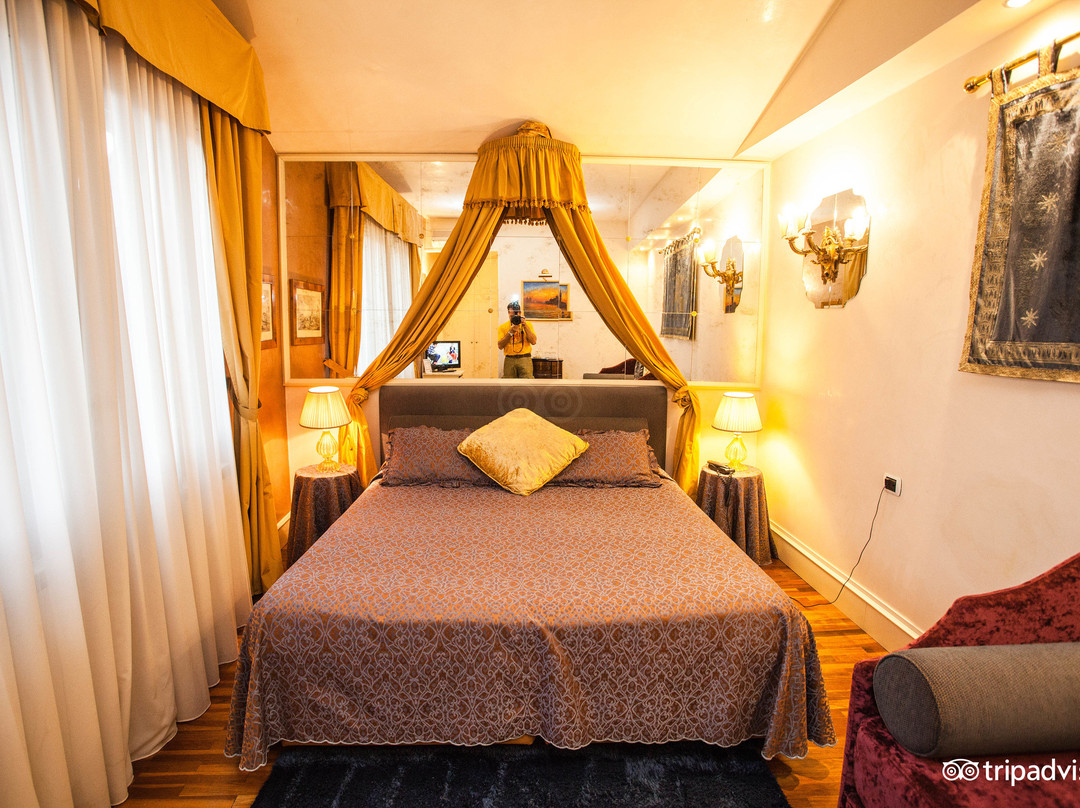 帕拉佐欧多尼酒店主图