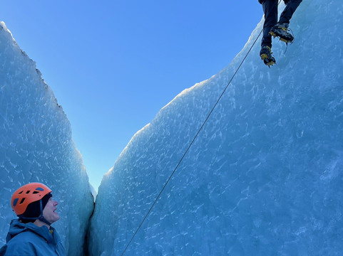 Ice Hunters-维克必去景点