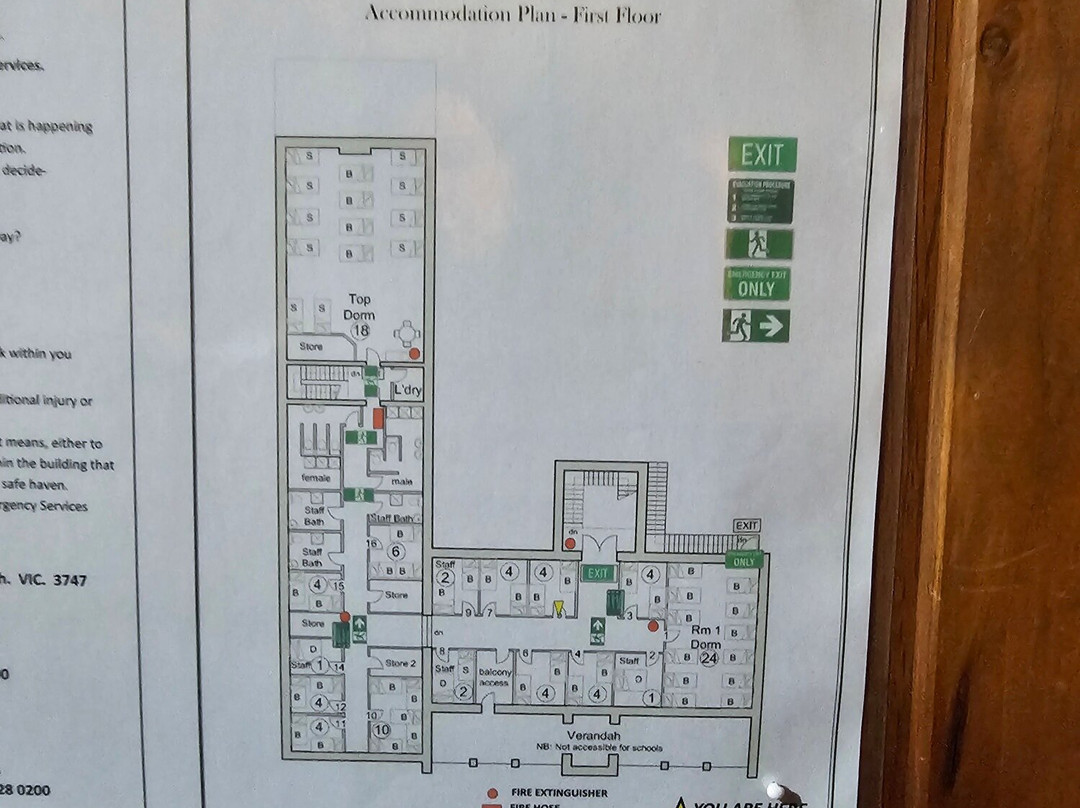 旧修道院酒店主图