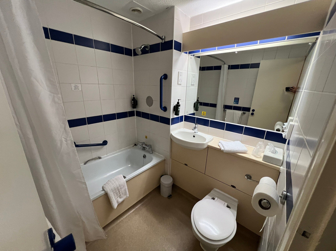 Days Inn by Wyndham Sutton Scotney South主图