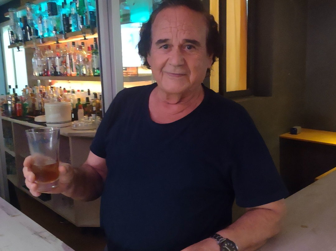 Le Grand Wheatsheaf Bar-帕福斯必去景点