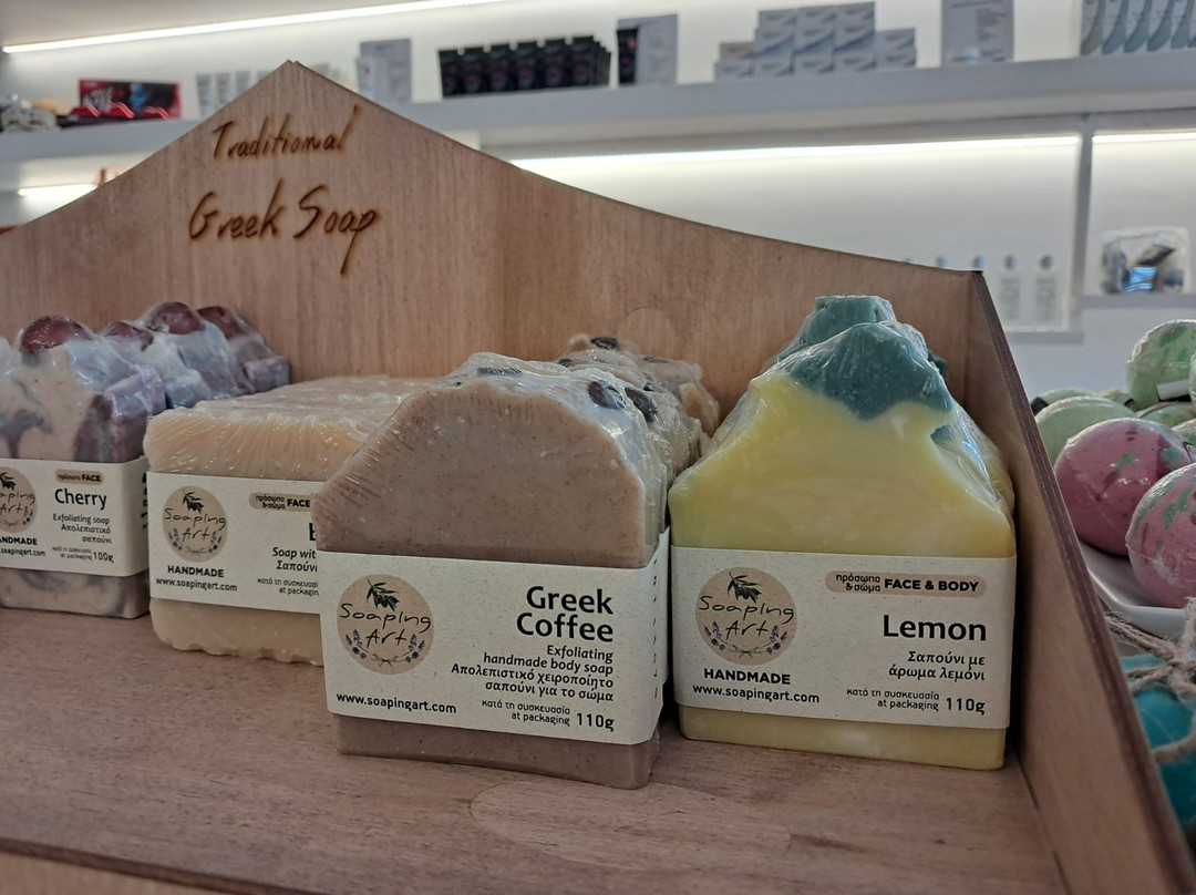 Noravite-卡马里必去景点