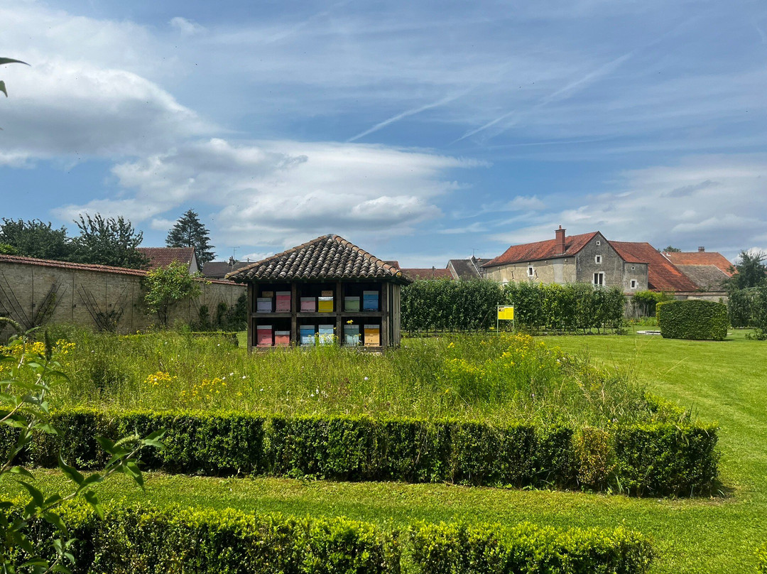 Château de Montigny-Sur-Aube景点图片