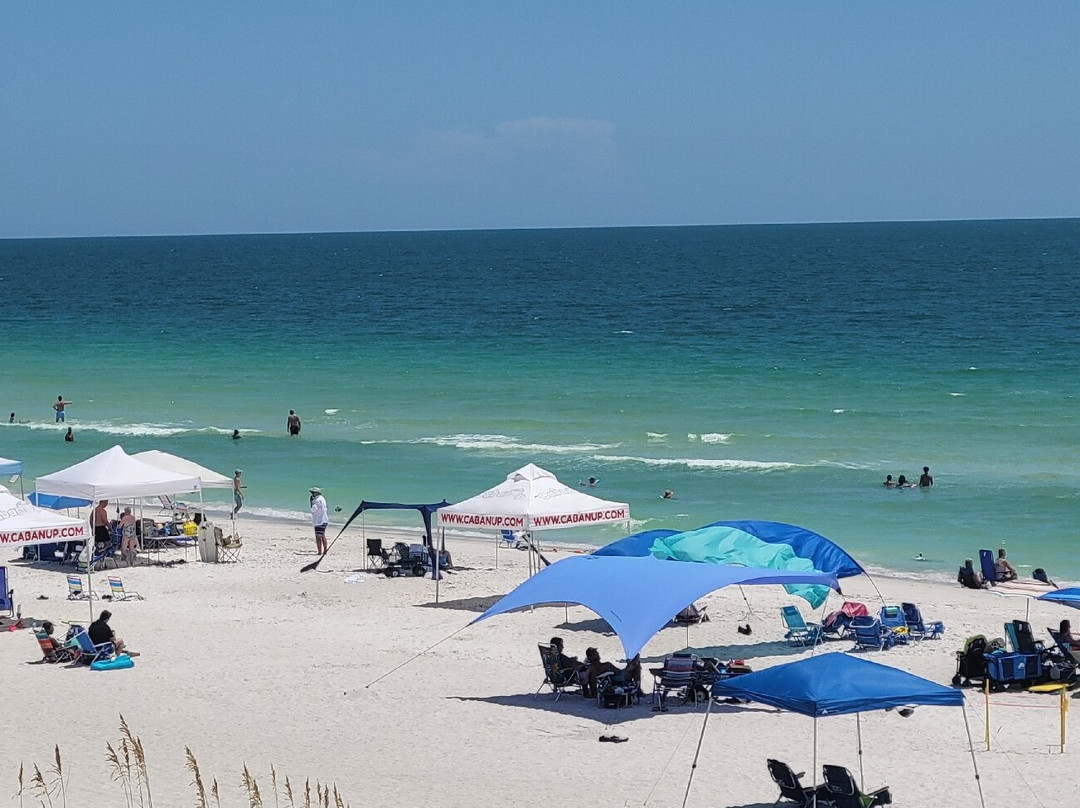 Mainsail Beach Inn主图