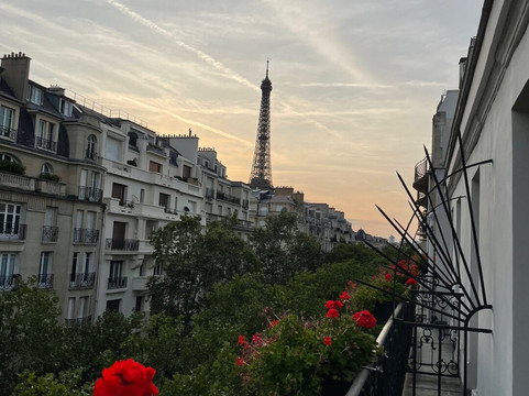 巴黎布尔多奈Inwood酒店（近埃菲尔铁塔、军事学校）主图