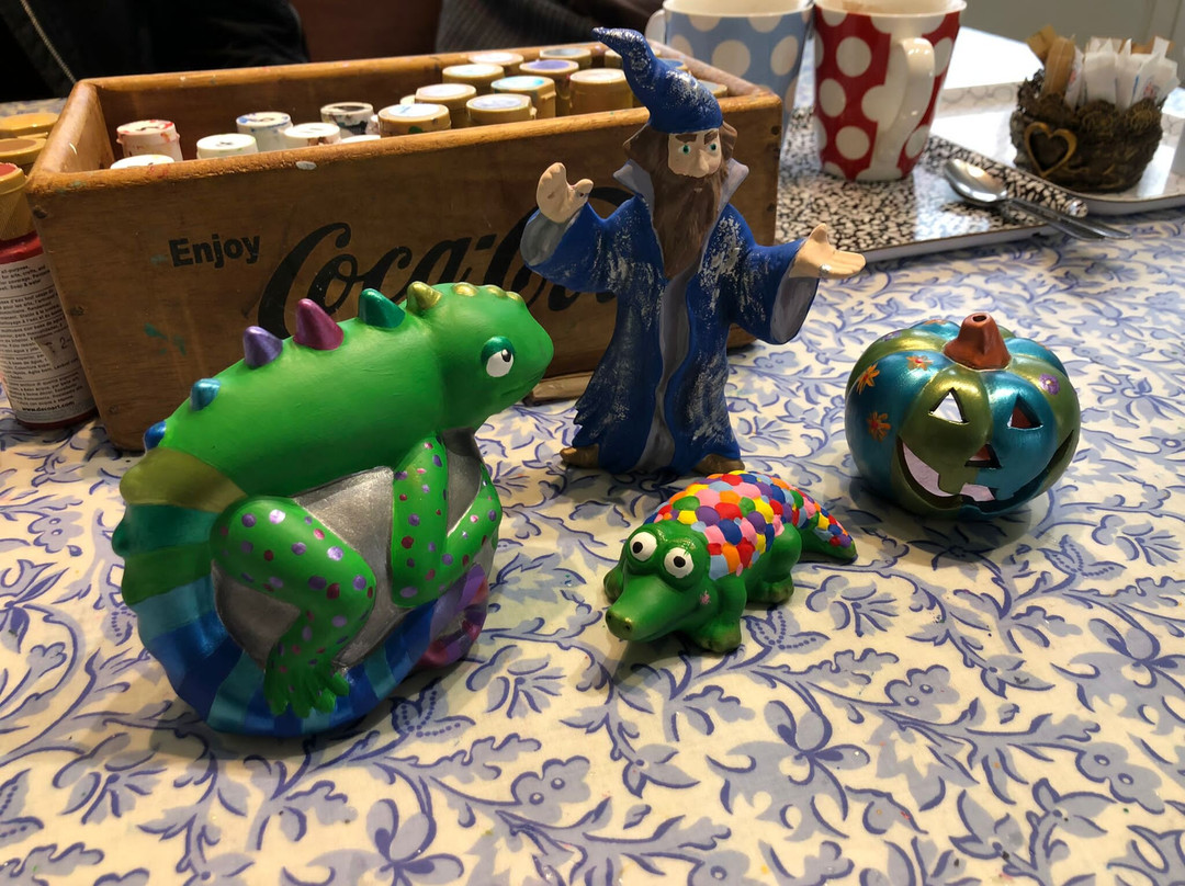 Kaz & Annie's, Ceramics And More景点图片