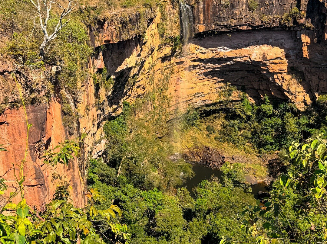 Veu da Noiva Waterfall景点图片