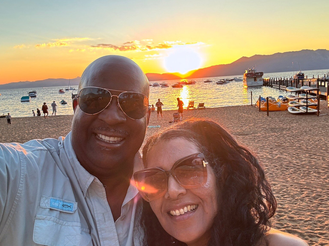 Round Hill Pines Beach and Marina-Zephyr Cove必去景点