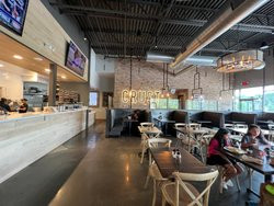 Crust Pizza Co. - Kingwood Place