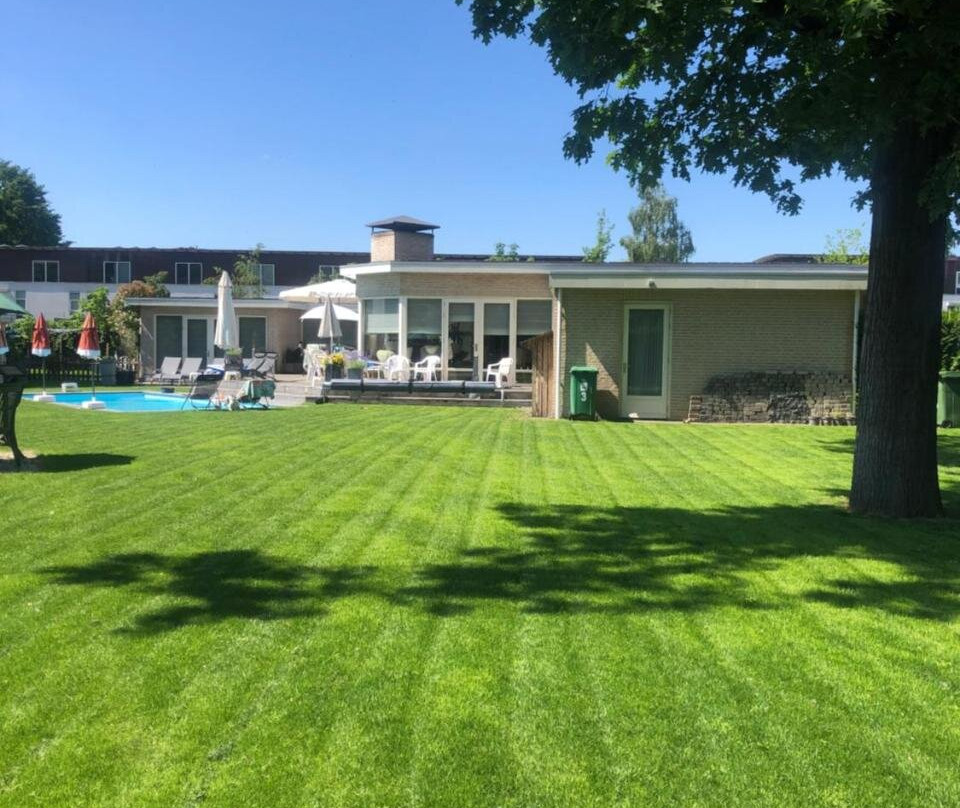 B&B Maison Saint Tropez Eindhoven主图