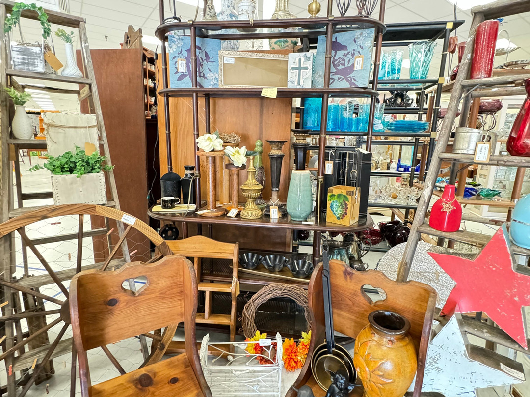 Florida's Antique Mall-因弗内斯必去景点