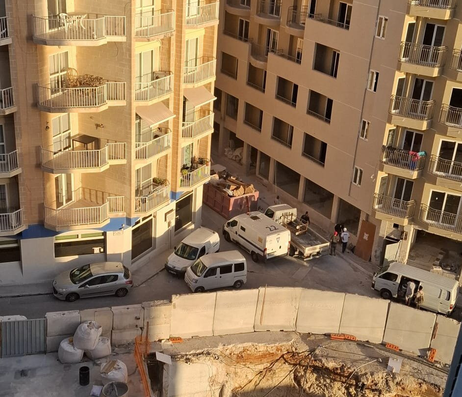 布雷鲁纳温泉酒店主图