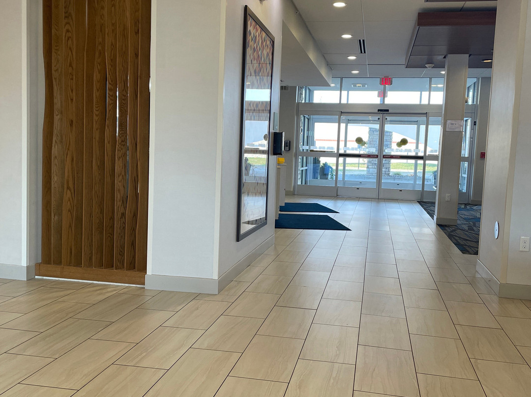 Holiday Inn Express & Suites Auburn Hills South By IHG主图