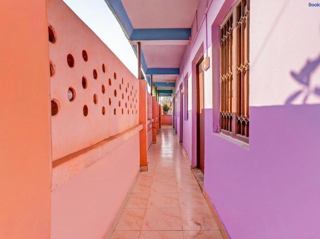 Super Hotel O Meera Guest House