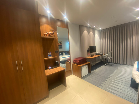 爱莫尔酒店主图