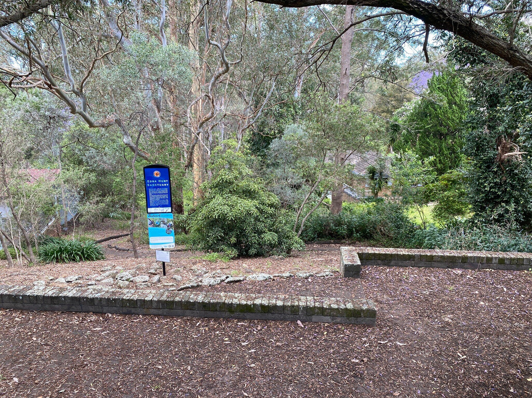 Edna Hunt Reserve Exit景点图片