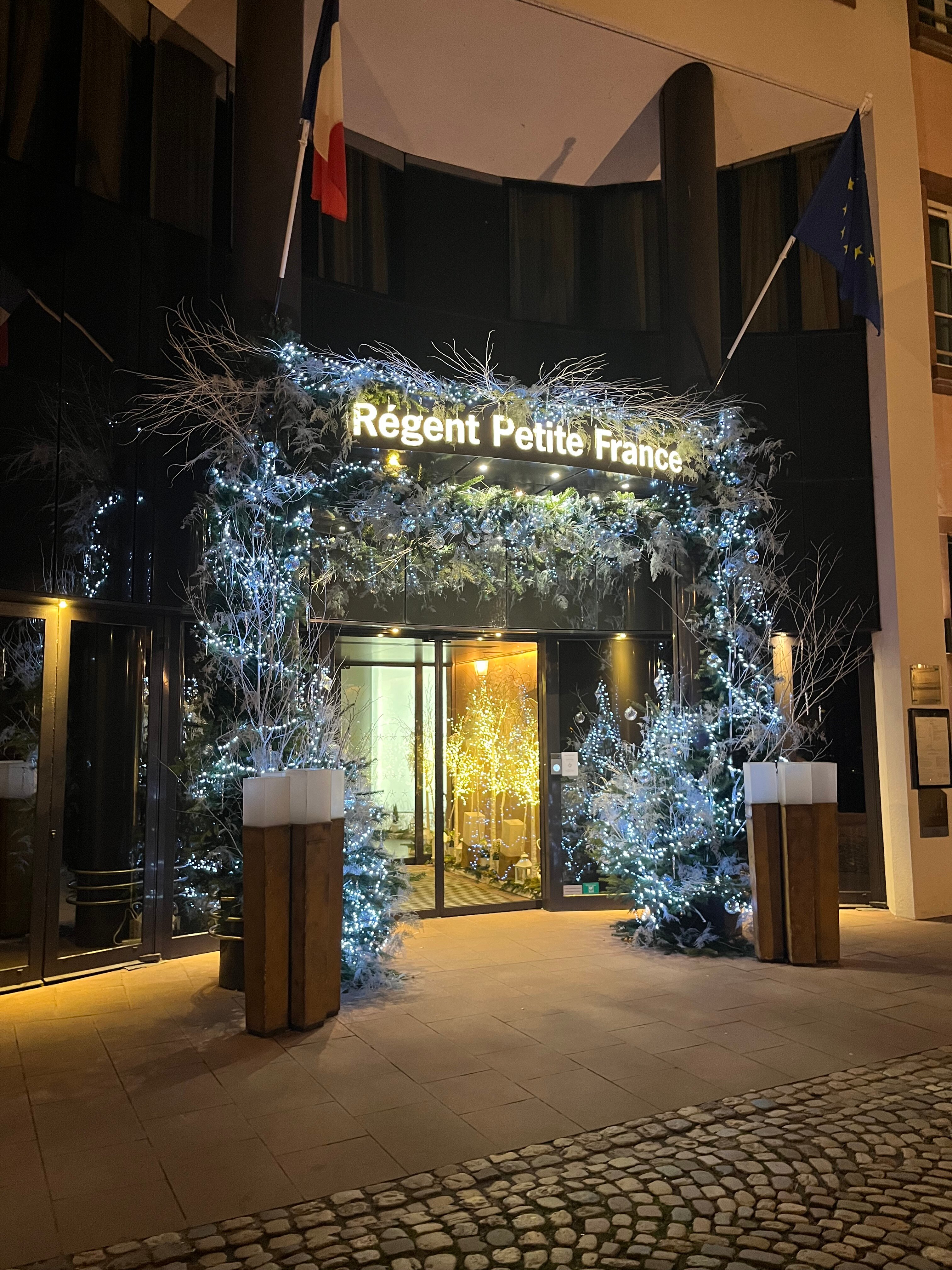 法兰西雷臻佩蒂酒店及spa中心-浴室