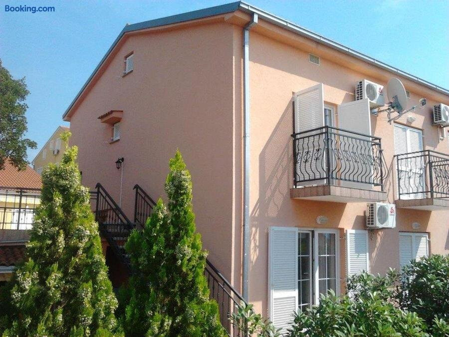 Apartments Eden