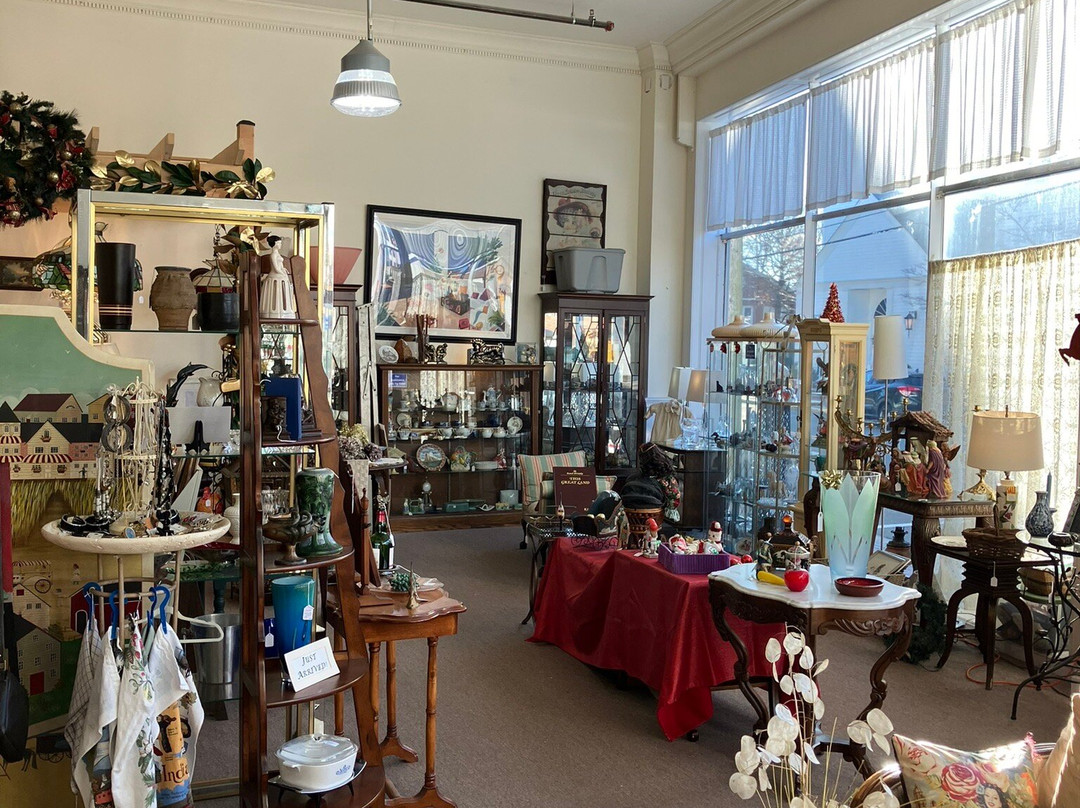 Point Pleasant Antique Emporium景点图片