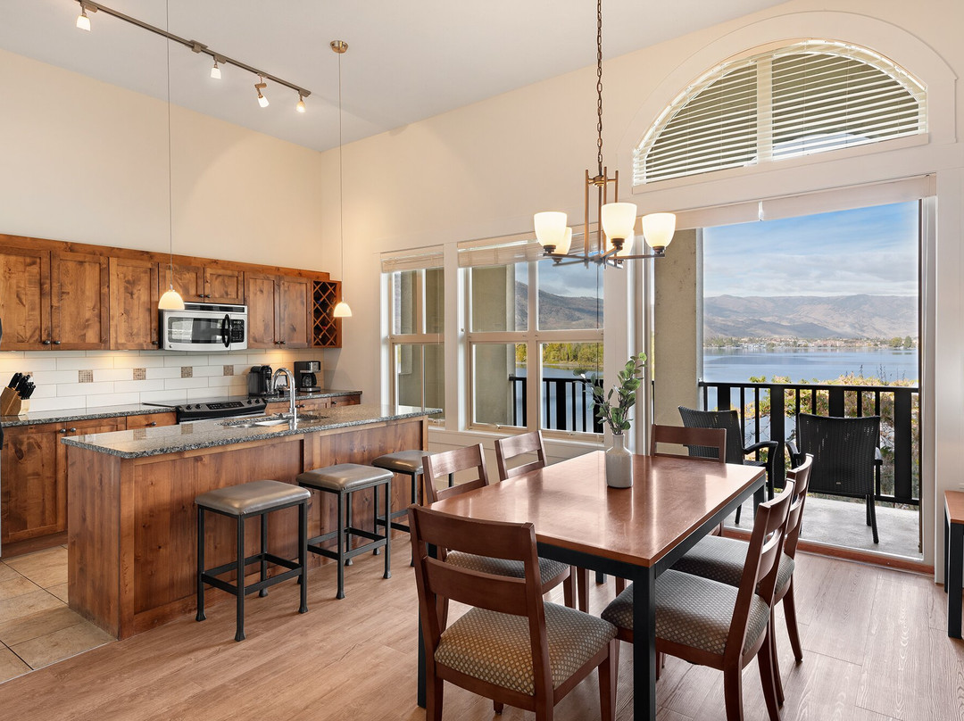 Walnut Beach Resort主图