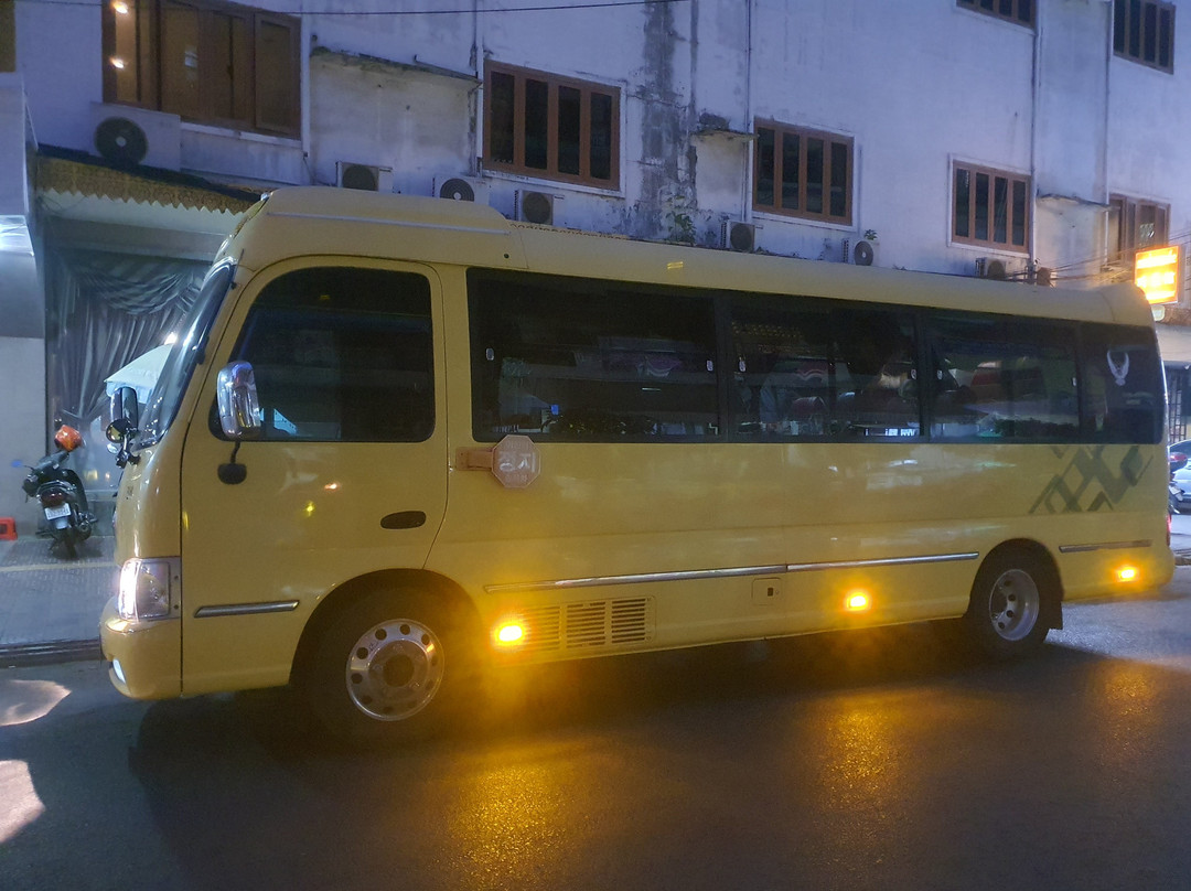 Sophun Tuk-tuk and Van-金边必去景点