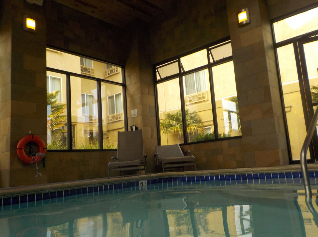 萨利纳斯智选假日酒店主图