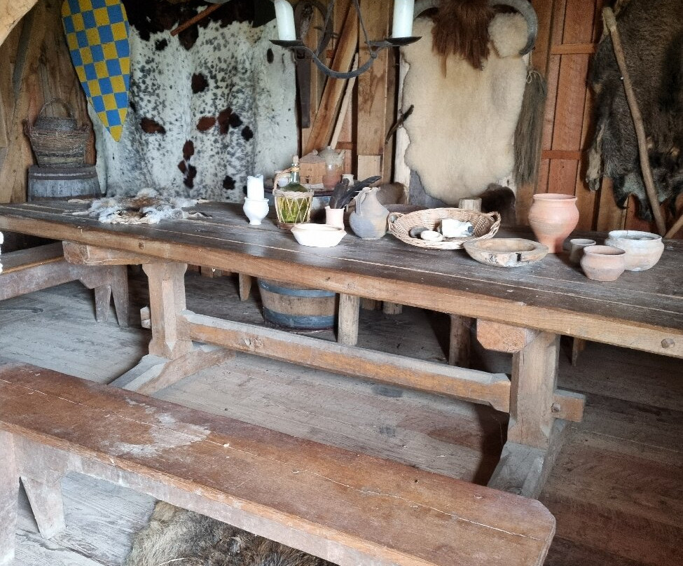 La Tour Roland-Lassigny必去景点