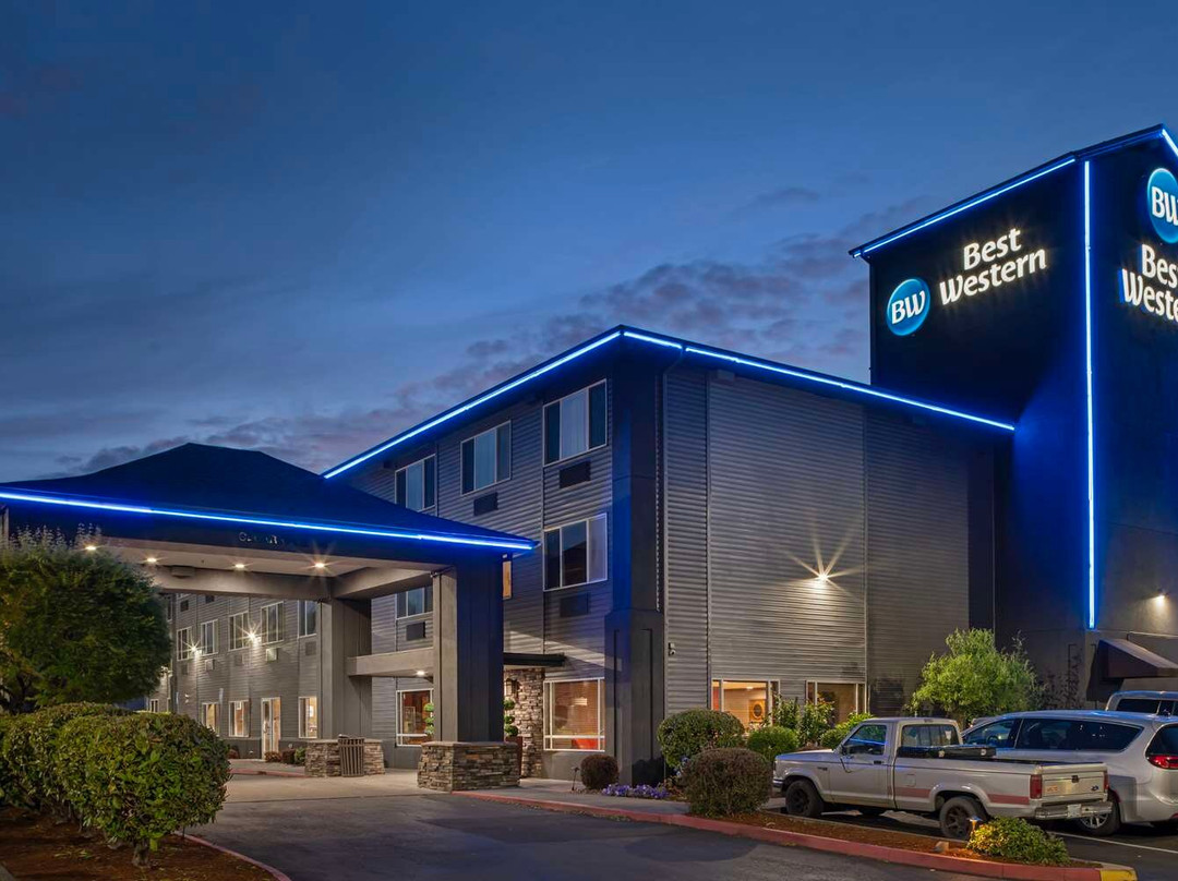 劳特代尔酒店住宿-Best Western Cascade Inn & Suites