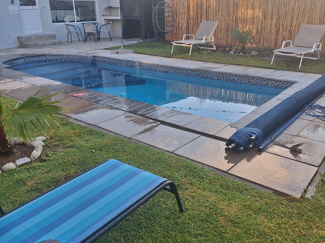 82 Steps to the Beach主图