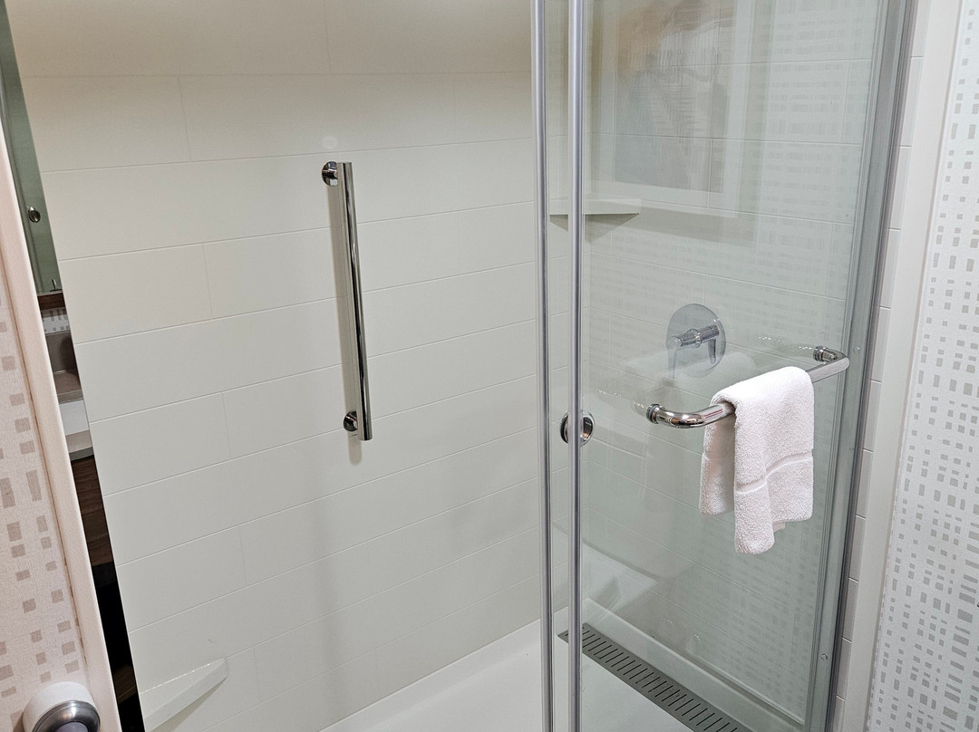 芝加哥卡罗尔流汉普顿酒店主图