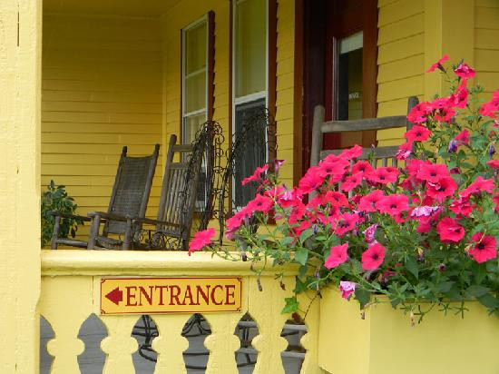 Three Stanley Avenue主图