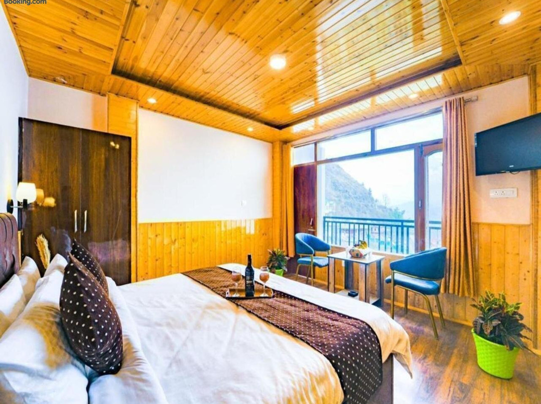 Crested View Kufri -Orchard Villa