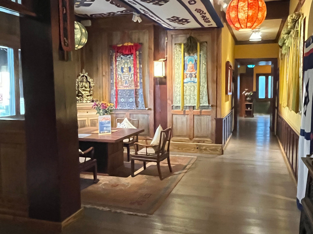 松赞绿谷精品山居酒店主图