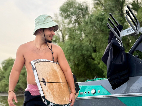 Wakesurf Budapest Surf Academy-布达佩斯必去景点