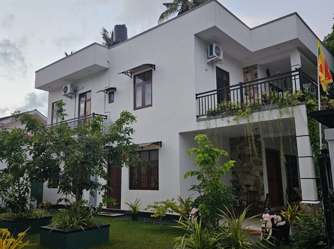 Sri White Villa Katunayake