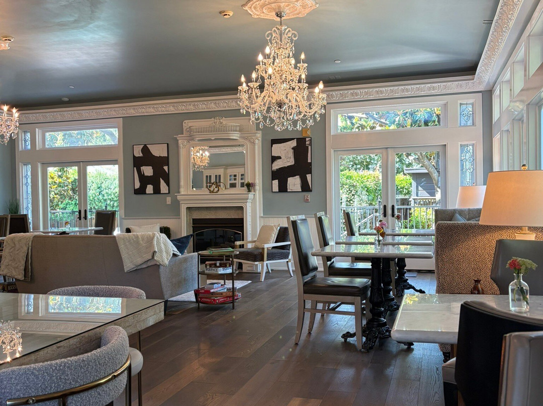 White House Napa主图