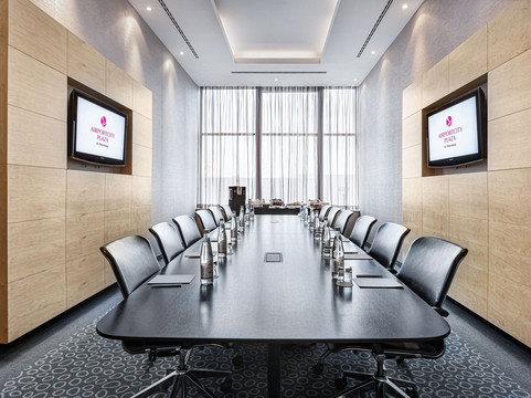 圣彼得堡机场城广场酒店主图