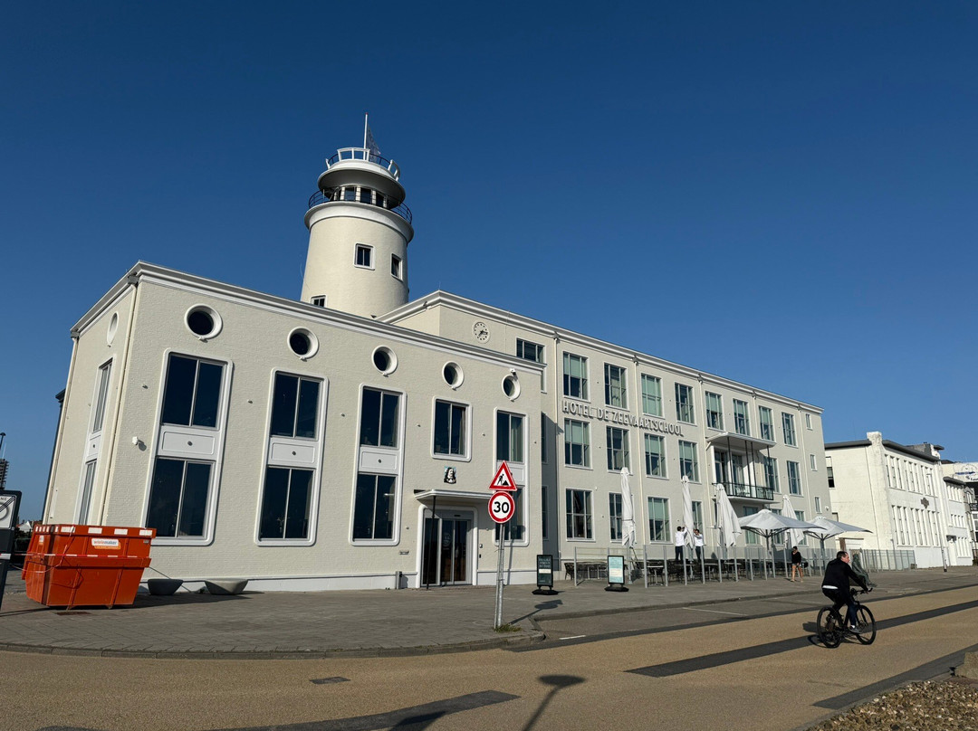 Hotel De Zeevaartschool