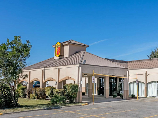 Super 8 by Wyndham Ft Stockton