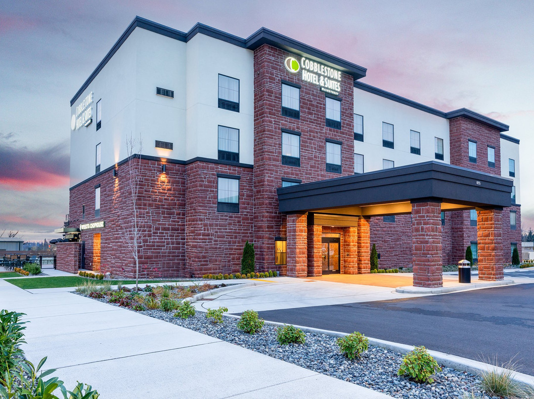 Cobblestone Hotel & Suites - Lynden