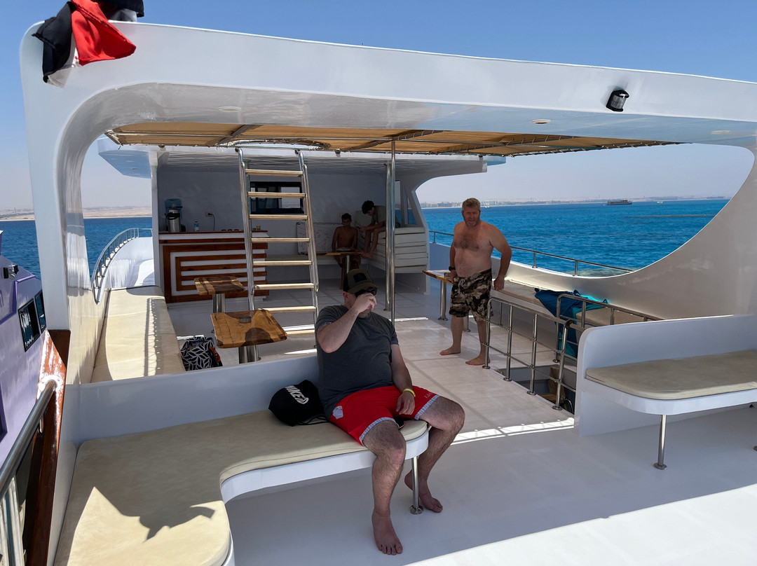 Pro Divers Corner-赫尔格达必去景点