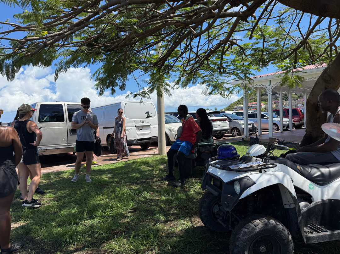 Blue Bubbles Sports & Tours-菲利普斯堡必去景点