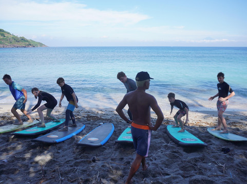 Rizki Surf Coach-Senggigi必去景点