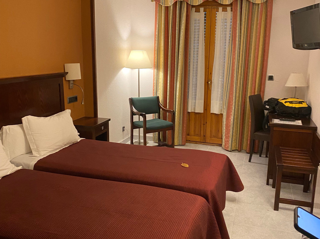 图尔摩酒店主图