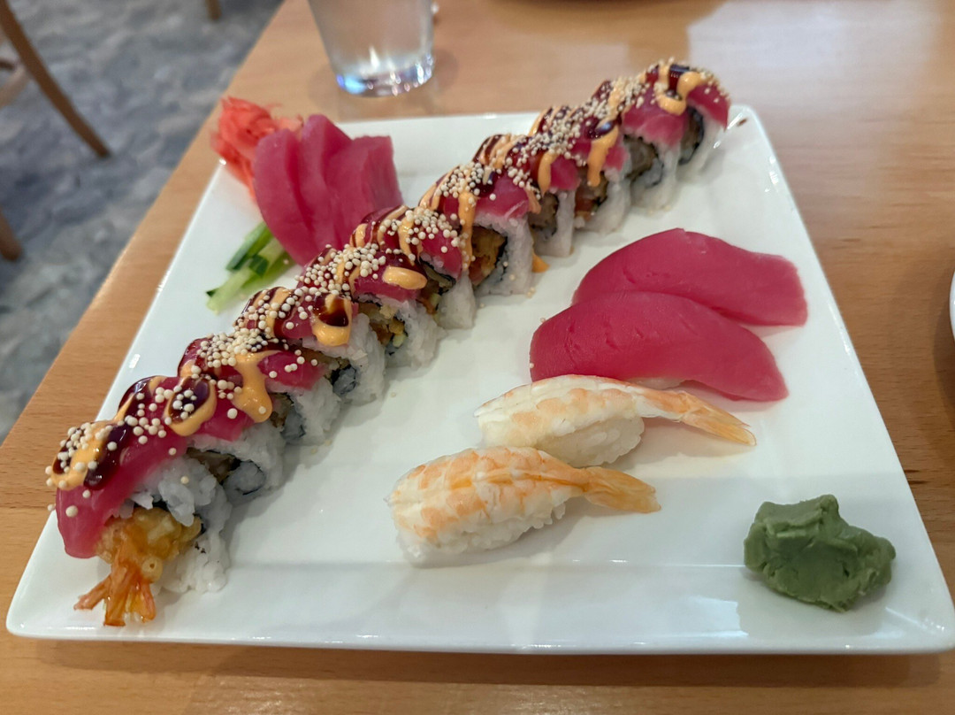 Somo Kitchen and Sushi
