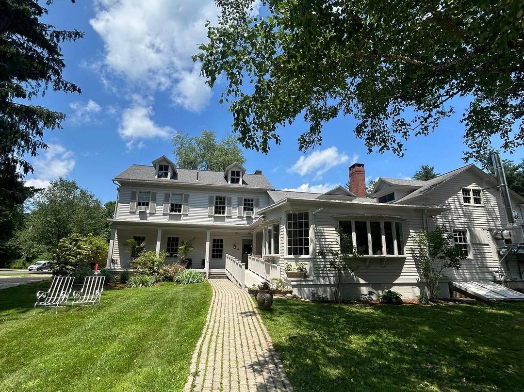 The Buttonball Inn主图