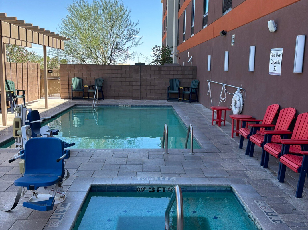 Home 2 Suites By Hilton Kingman主图