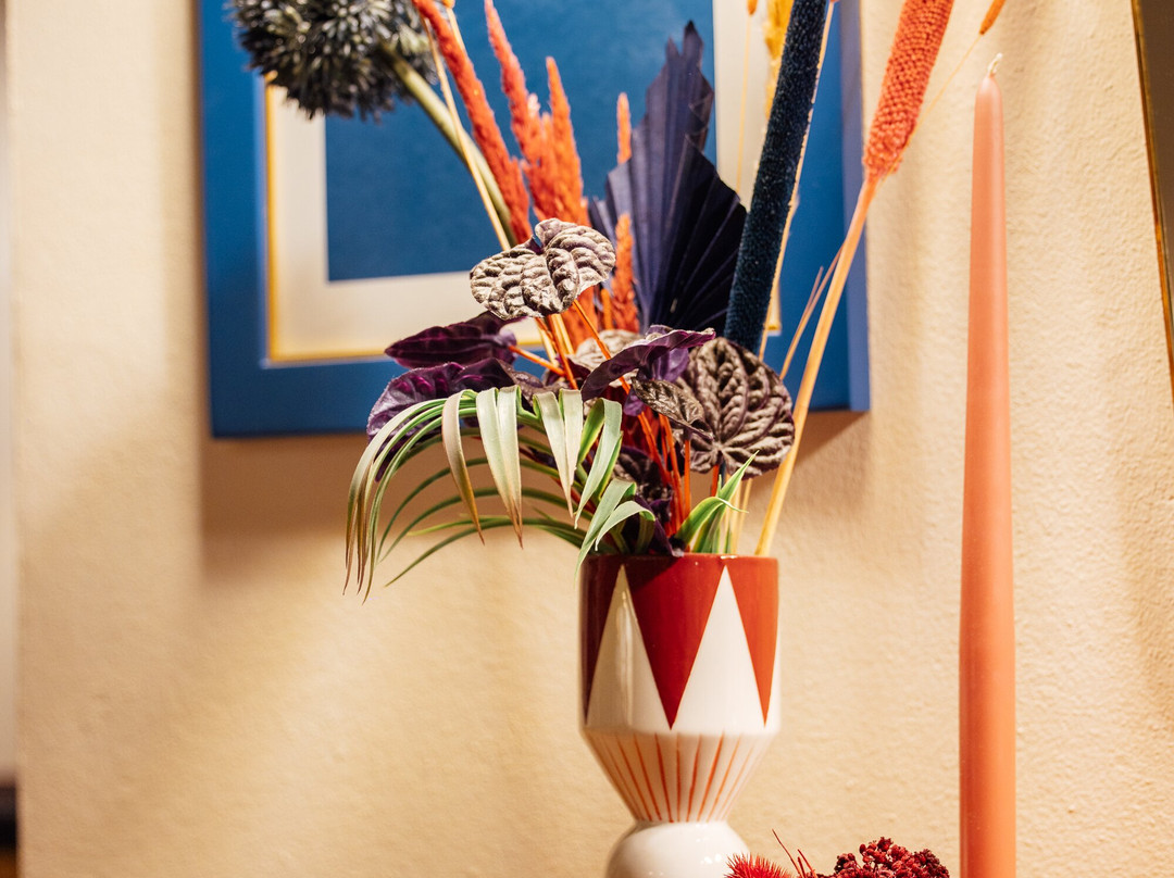 玫瑰花园酒店主图